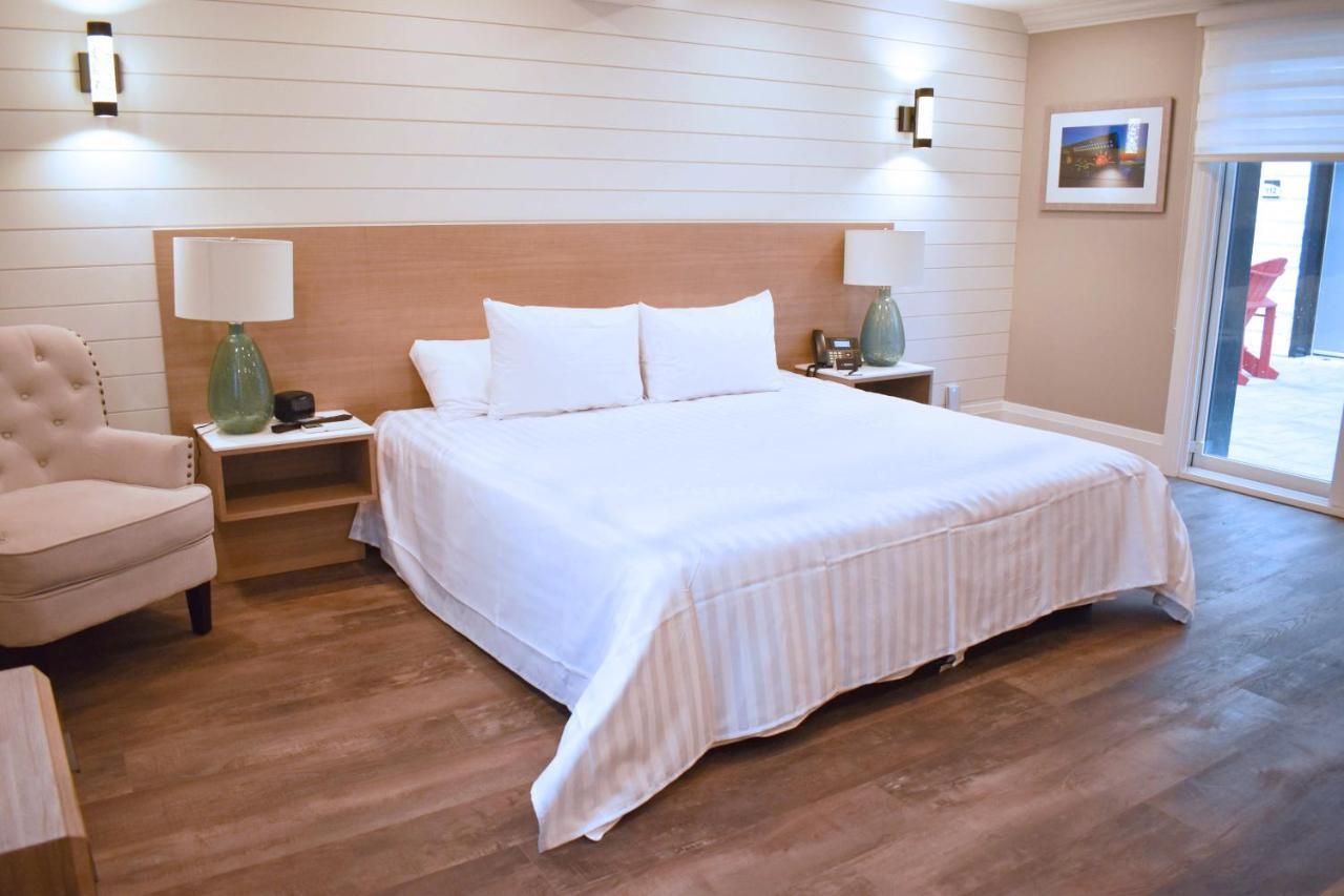 Colonial Hotel & Suites Grand Bend Eksteriør bilde