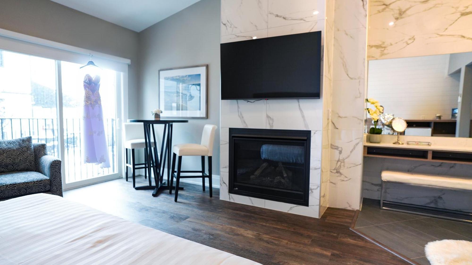 Colonial Hotel & Suites Grand Bend Eksteriør bilde