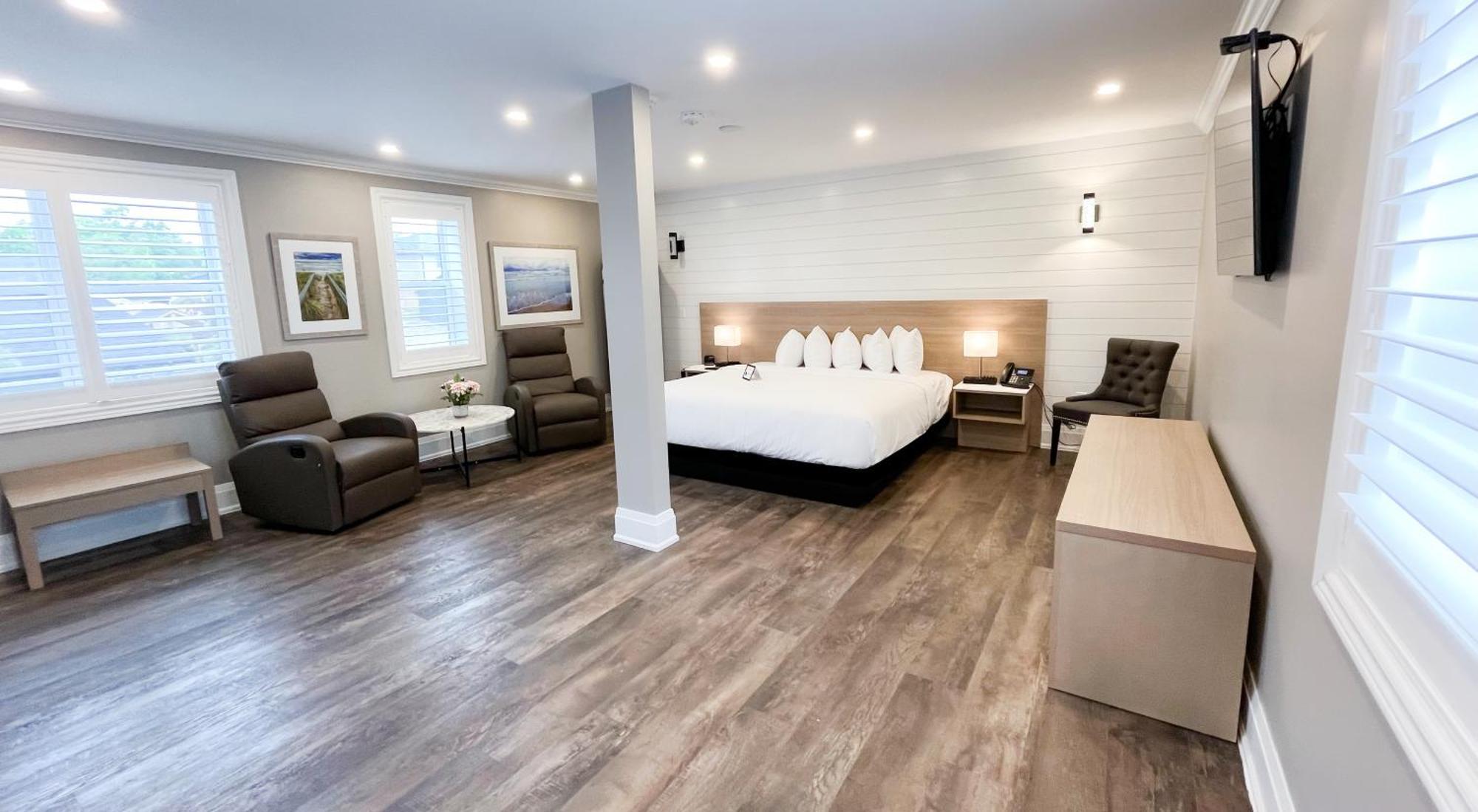 Colonial Hotel & Suites Grand Bend Eksteriør bilde