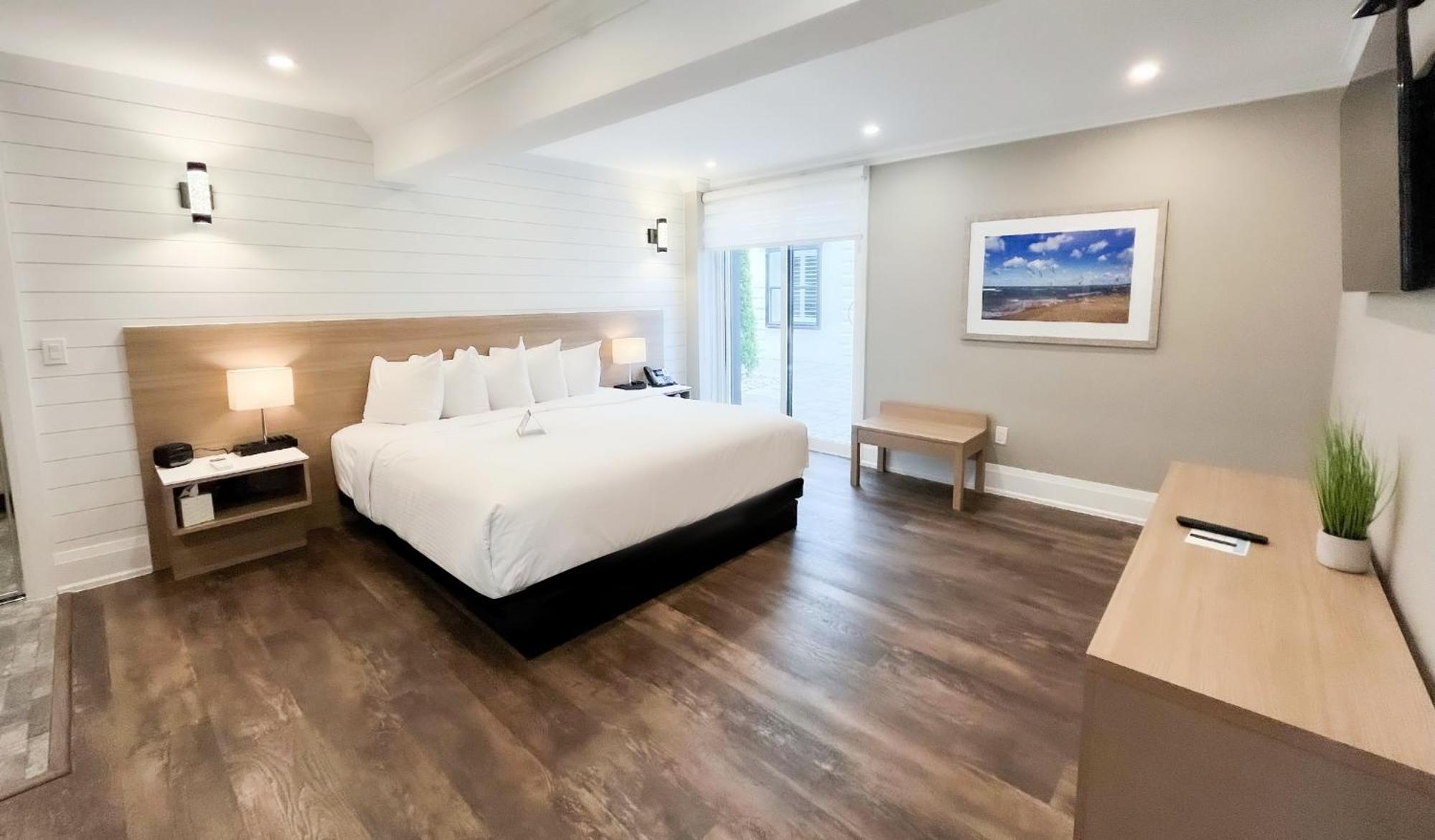 Colonial Hotel & Suites Grand Bend Eksteriør bilde
