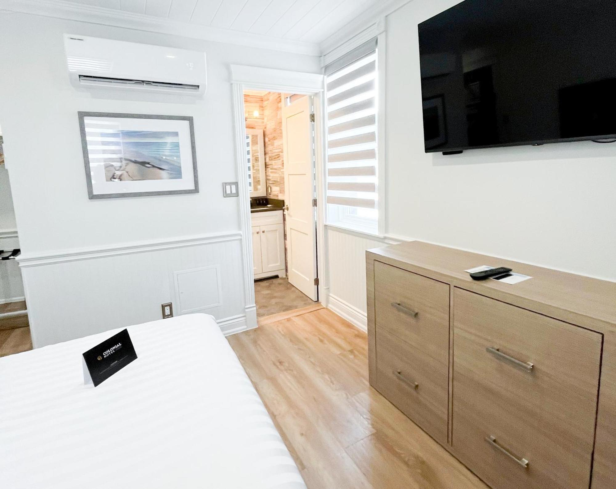 Colonial Hotel & Suites Grand Bend Eksteriør bilde