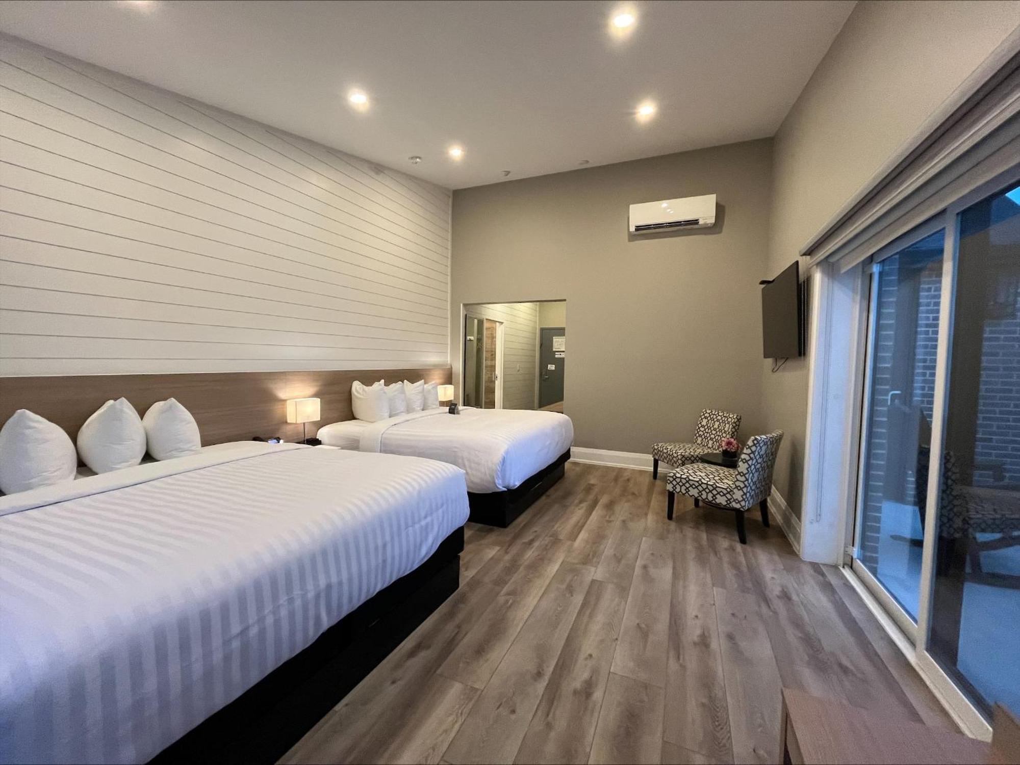Colonial Hotel & Suites Grand Bend Eksteriør bilde