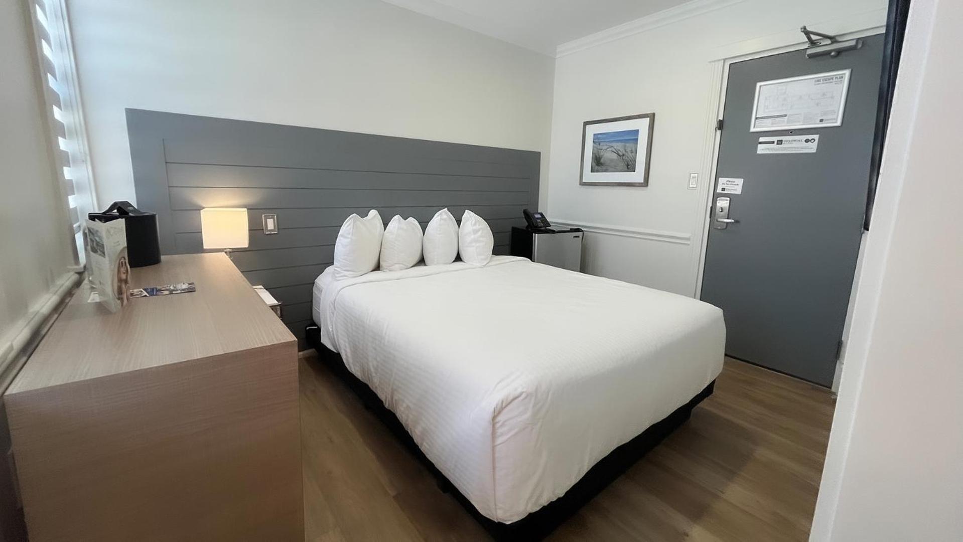 Colonial Hotel & Suites Grand Bend Eksteriør bilde