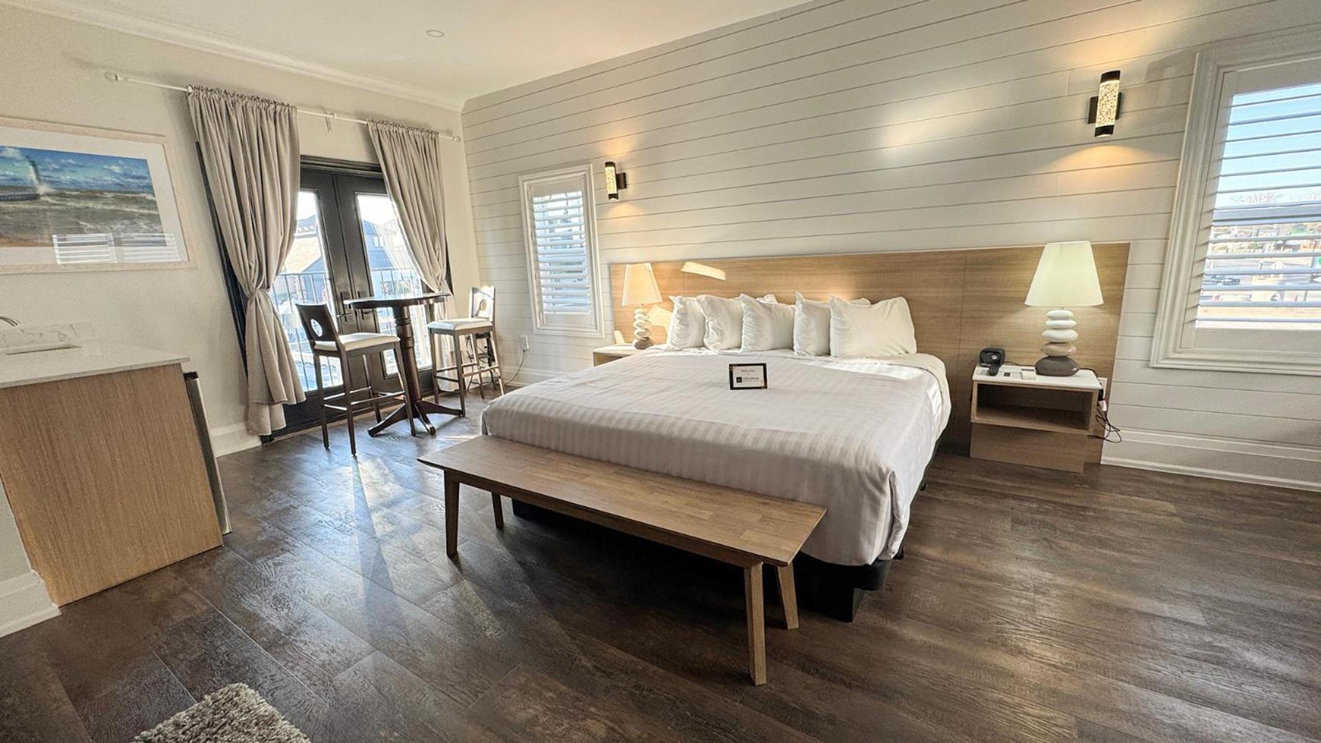 Colonial Hotel & Suites Grand Bend Eksteriør bilde